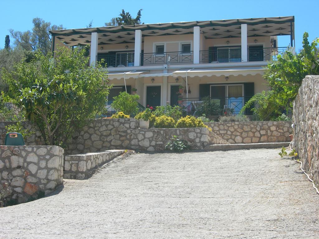 To Ampelaki Apartment Tsoukalades Exterior photo